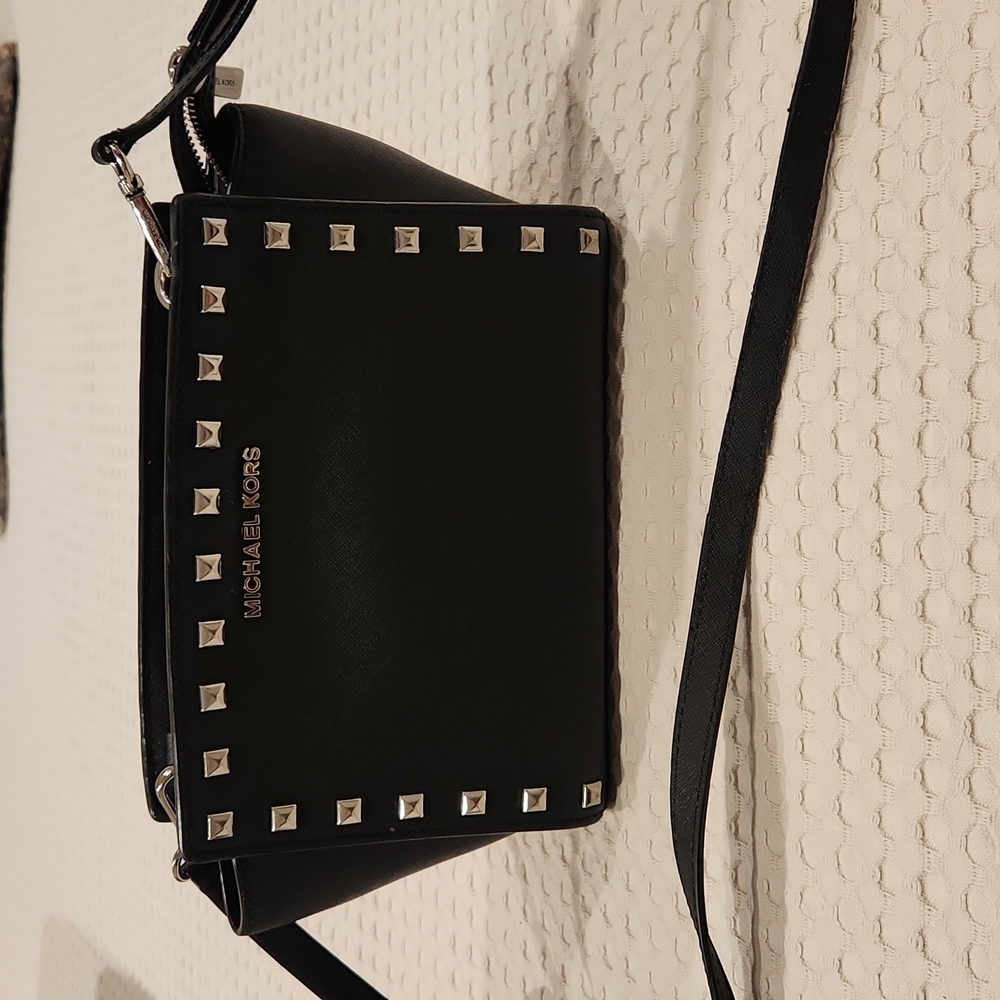 Michael kors crossbody